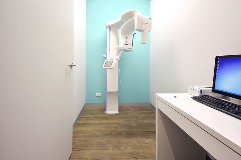 Teeth whitening system at United Smiles